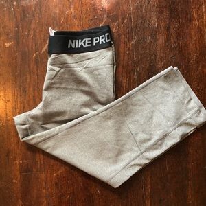 Nike Pro Dri-Fit Capri Leggings
